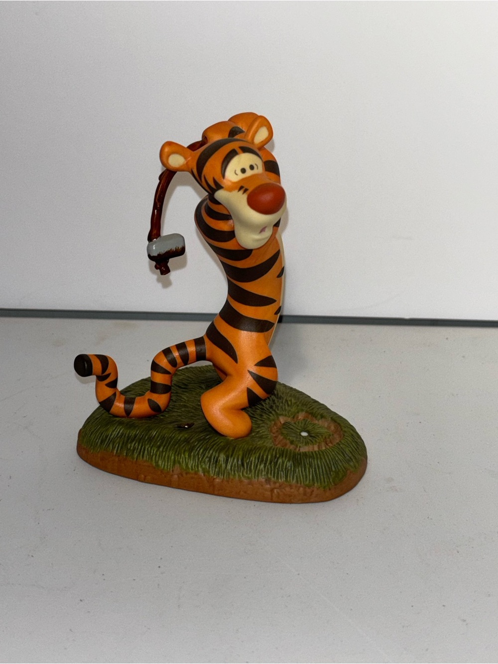 Disney Pooh & Friends Tigger Golf Figurine "You're Tee-riffic" Vintage Retired